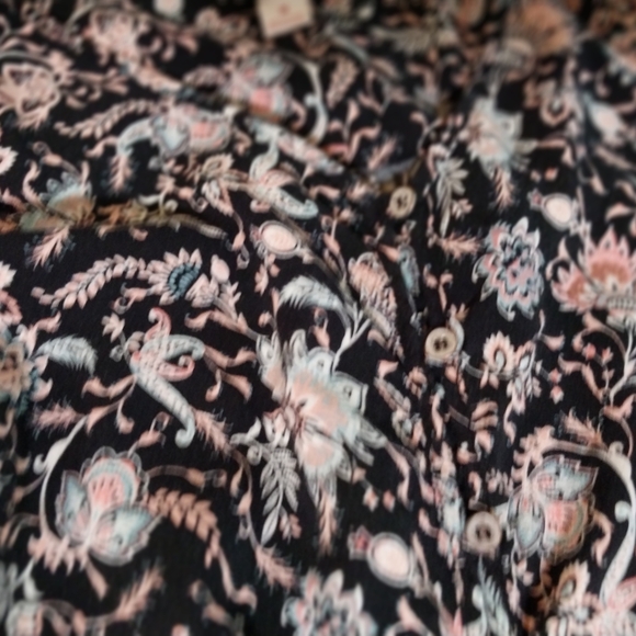 Mossimo Supply Co.Romper Black and Coral Floral Romper Size M - Picture 4 of 6
